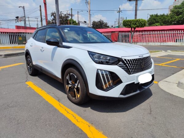 Peugeot 2008 1.2 turbo, Tela,  Aut. GT 2025